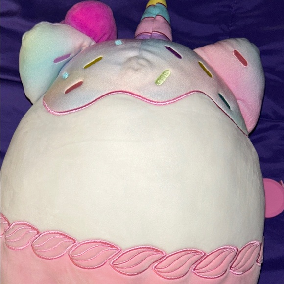 Hello Kitty Unicorn Squishmallow - Picture 7 of 9